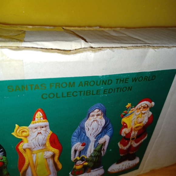 Heilig Meyers 6 Santa from around the world  collection (013123B) - Picture 15 of 16